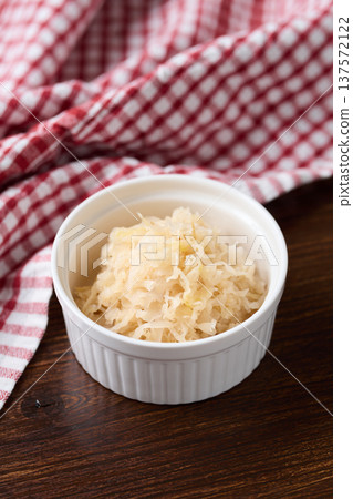 Sauerkraut 137572122