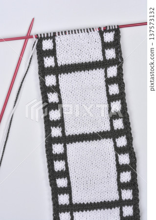 Knitting Pattern Inspired by Classic Cinema Film Strip Knitting Pattern Inspired by Classic Cinema Film Strip 137573132