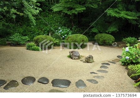 Matsue City - Samurai residence garden in Shiomi Nawate 137573694