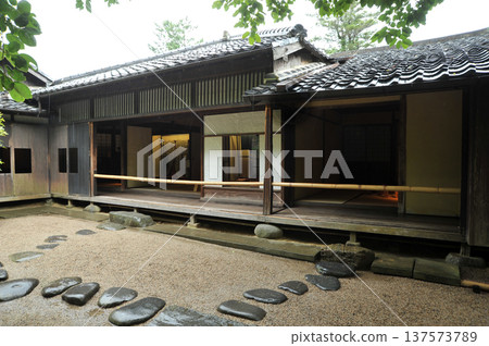 松江市鹽見繩手武士住宅 137573789