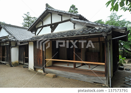 松江市鹽見繩手武士住宅 137573791