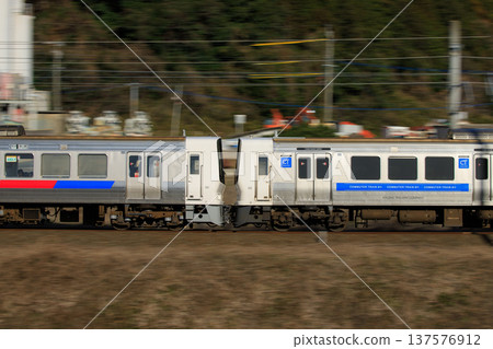 聯合運行的811系列車(JR九州) 聯合運行的811系列車(JR九州) 137576912