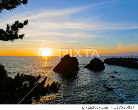 天草西海岸日落線(熊本縣)風景 天草西海岸日落線(熊本縣)風景 137580084