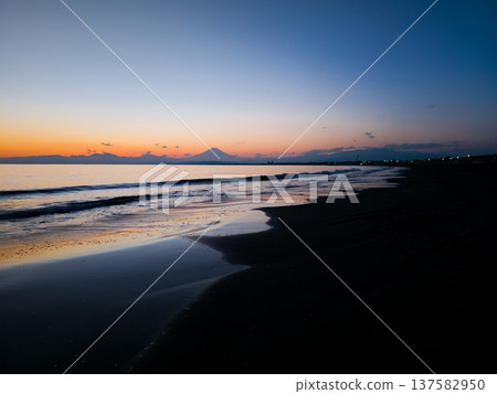 Shonan sea at sunset Shonan sea at sunset 137582950