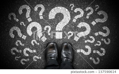 Black business shoes and many question marks - problem concept Black business shoes and many question marks - problem concept 137590614