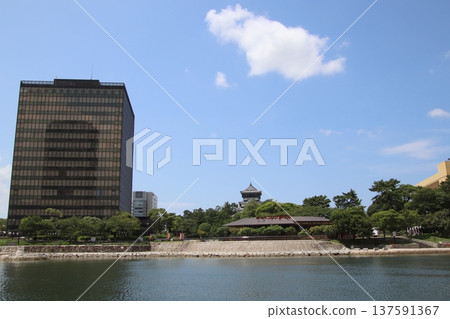 City Hall and Murasaki River in Kokurakita Ward, Kitakyushu City City Hall and Murasaki River in Kokurakita Ward, Kitakyushu City 137591367