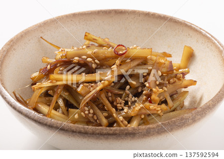 Stir-fried mountain burdock Stir-fried mountain burdock 137592594
