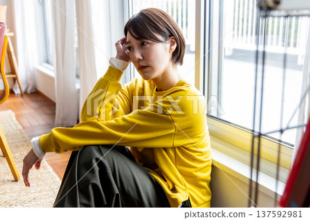 depressed woman depressed woman 137592981