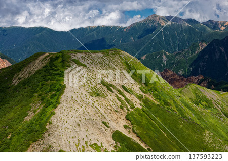 Maekashizawadake and Otenshodake seen from the Northern Alps, Momisawadake 137593223