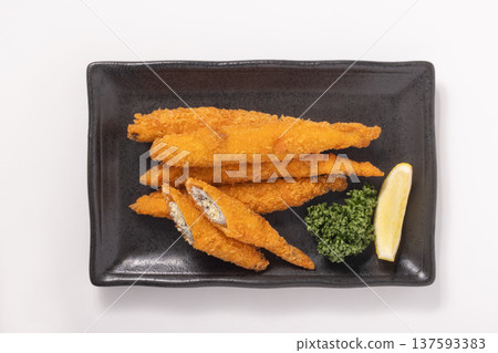 炸柳葉魚柳葉魚（帶魚籽） 137593383