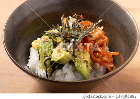 酪梨泡菜飯 137593982