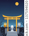 夜之神社、鳥居以及滿月與貓頭鷹的插圖 137594020