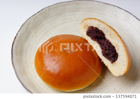 Anpan sweet bread 137594871