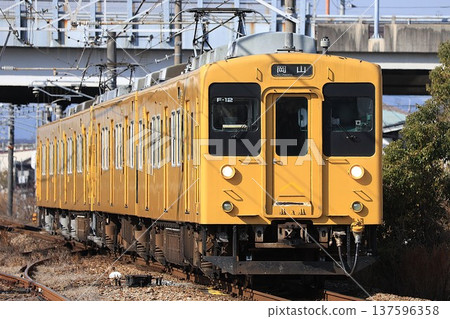 【JR西日本】105系(山陽本線:中莊站) 【JR西日本】105系(山陽本線:中莊站) 137596358