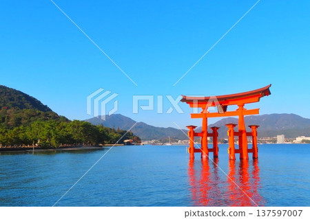 [Hiroshima Prefecture] The Great Torii Gate of Miyajima, one of Japan's Three Most Scenic Views, after renovation work 137597007
