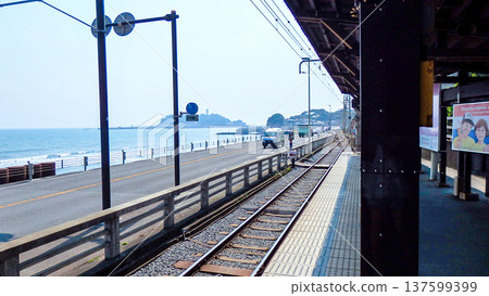 江之島電鐵車站月台場景 江之島電鐵車站月台場景 137599399
