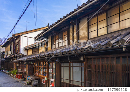 Tomonoura Townscape 137599528