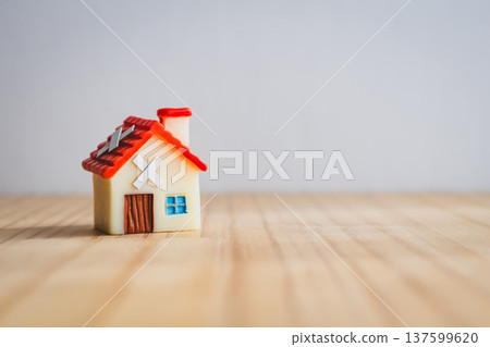 Image materials of dilapidated houses that need renovation, used houses, and vacant houses Image materials of dilapidated houses that need renovation, used houses, and vacant houses 137599620