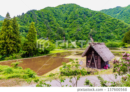Gokayama Suganuma Village Scenery 137600568