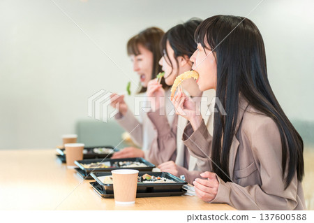 會議午餐、福利、餐飲、外送、員工食堂、內部咖啡廳、膳食外包 會議午餐、福利、餐飲、外送、員工食堂、內部咖啡廳、膳食外包 137600588