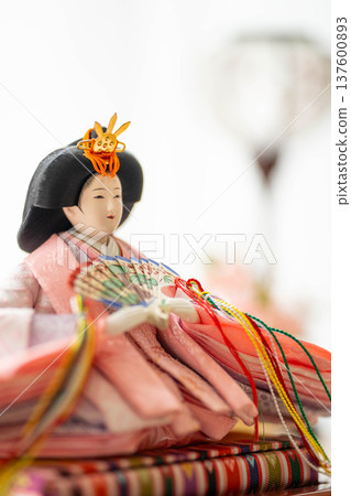 雛人偶(女性人偶)/日本傳統節慶女兒節 雛人偶(女性人偶)/日本傳統節慶女兒節 137600893