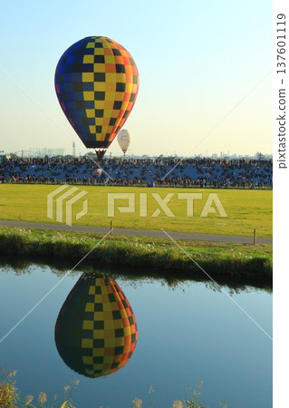 拿一個氣球 137601119