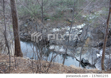 栃木縣日光國立公園:美麗的龍峽、瀑布、河流和遠足步道 栃木縣日光國立公園:美麗的龍峽、瀑布、河流和遠足步道 137601235
