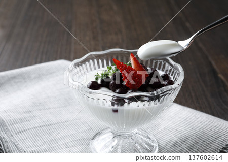 原味優格配水果 原味優格配水果 137602614