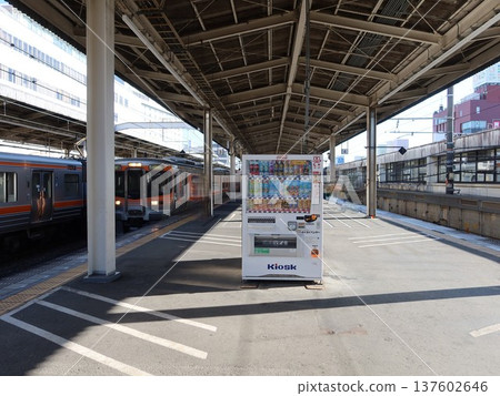 JR東海道線靜岡月台 JR東海道線靜岡月台 137602646
