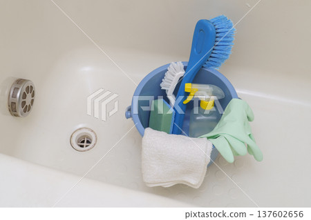 Bathroom cleaning and cleaning tools Bathroom cleaning and cleaning tools 137602656