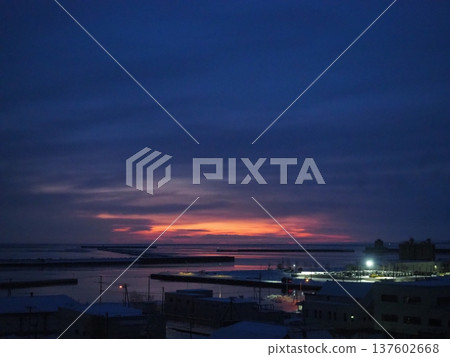 The Sea of Okhotsk and the sunrise in Monbetsu 137602668