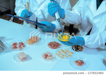 Microbiologists & Nutrition Specialists and medicine, Molecular Analysis in Food Science Labs. 137602960