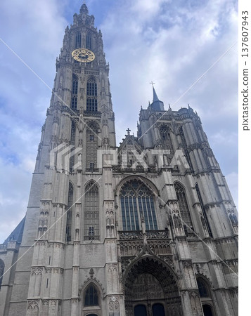 比利時安特衛普聖母大教堂的哥德式建築 比利時安特衛普聖母大教堂的哥德式建築 137607943