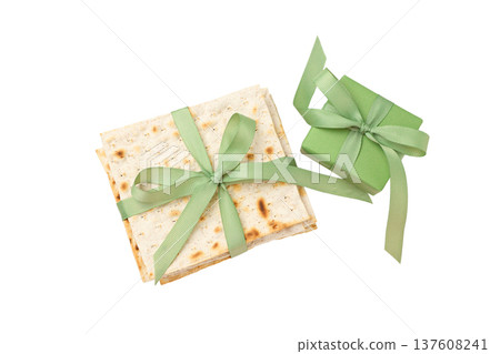 Passover includes matzah and a ribboned gift, isolated, PNG 137608241