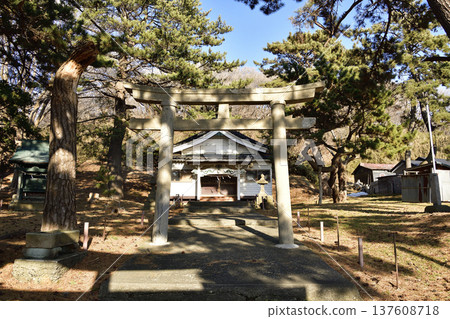 早春拍攝北海道上國市石崎八幡神社庭院 早春拍攝北海道上國市石崎八幡神社庭院 137608718