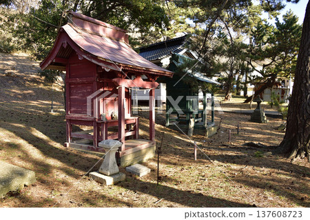 早春拍攝北海道上國市石崎八幡神社庭院 137608723