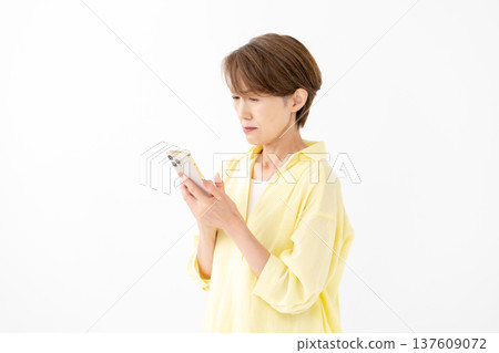 女性智能手機令人擔憂 137609072