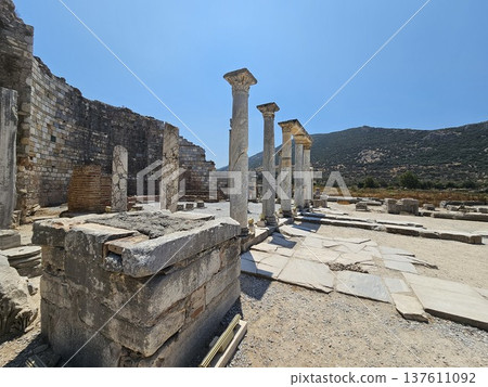 Ancient Ephesus, ruins in Turkey, ruins of the Ancient Roman and Ancient Greek empires, Selcuk, Izmir province Ancient Ephesus, ruins in Turkey, ruins of the Ancient Roman and Ancient Greek empires, Selcuk, Izmir province 137611092