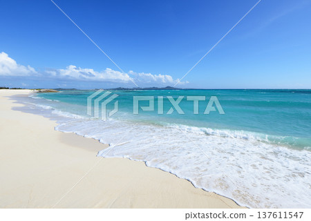 Beautiful beach Beautiful beach 137611547
