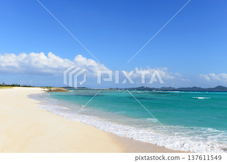 Beautiful sea and refreshing sky Beautiful sea and refreshing sky 137611549