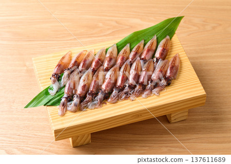 Raw firefly squid 137611689