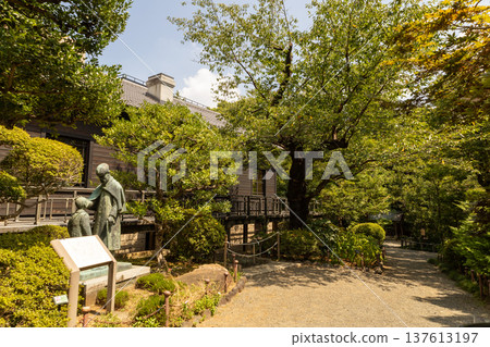 Nogi Park, August, Lush trees and the Nogi Residence 137613197