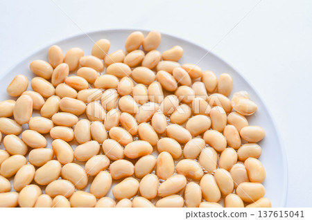 Boiled soybeans Boiled soybeans 137615041