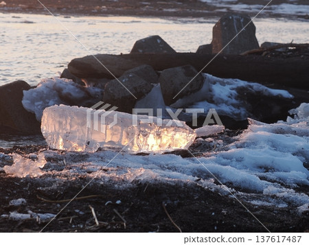 Jewelry Ice at Orakumo Coast 137617487