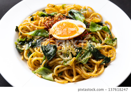 美味的無湯棕褐色麵條 137618247