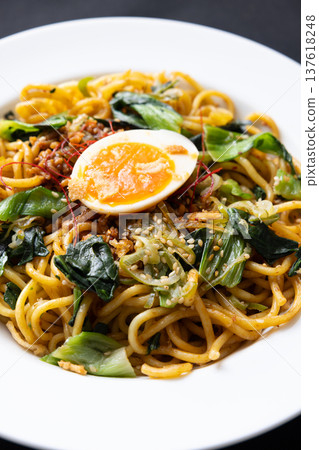 美味的無湯棕褐色麵條 137618248