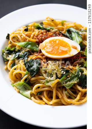 美味的無湯棕褐色麵條 137618249