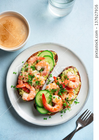 Avocado Shrimp Breakfast Sandwiches 137627916