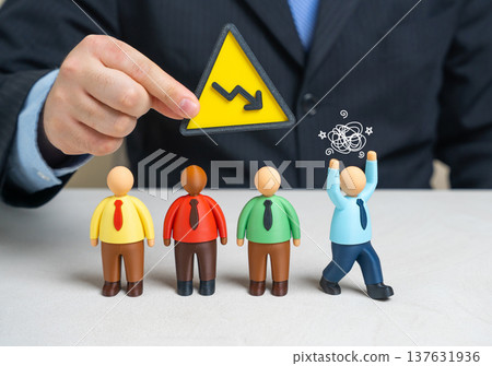 Office workers are losing their temper and quitting amid financial problems. Worker layoffs and collapsing projects. Investors flee the crisis as companies face instability and economic pressure. Office workers are losing their temper and quitting amid financial problems. Worker layoffs and collapsing projects. Investors flee the crisis as companies face instability and economic pressure. 137631936