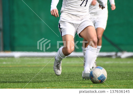 Soccer player to dribble Soccer player to dribble 137636145